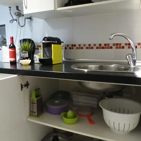 Apartment Lisbon Underground Apartment Lissabon