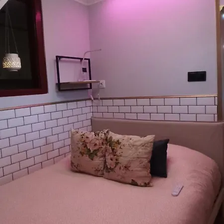 Lisbon Underground Apartment Lägenhet